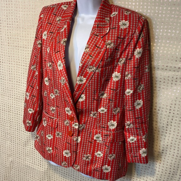 La Lisette Red Blazer Floral & Grey Dots Pinstripes - Picture 5 of 10